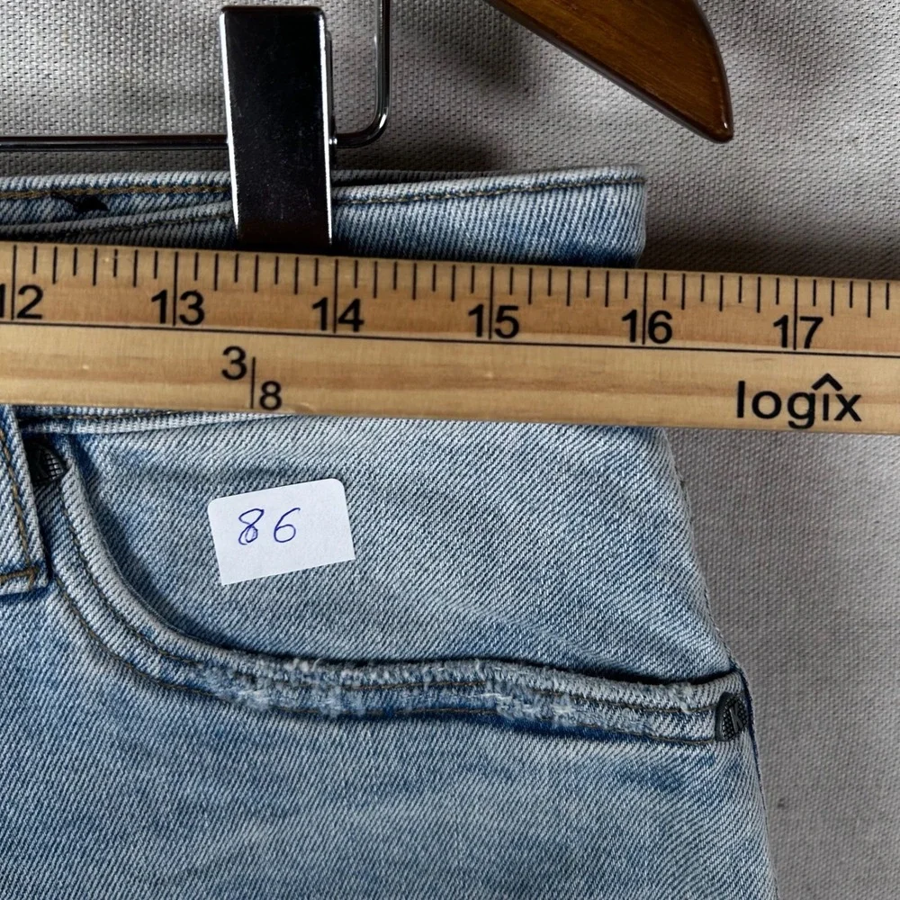 KUT from the Kloth Jane High Rise Distressed Denim Shorts Light Wash‎ Size 8